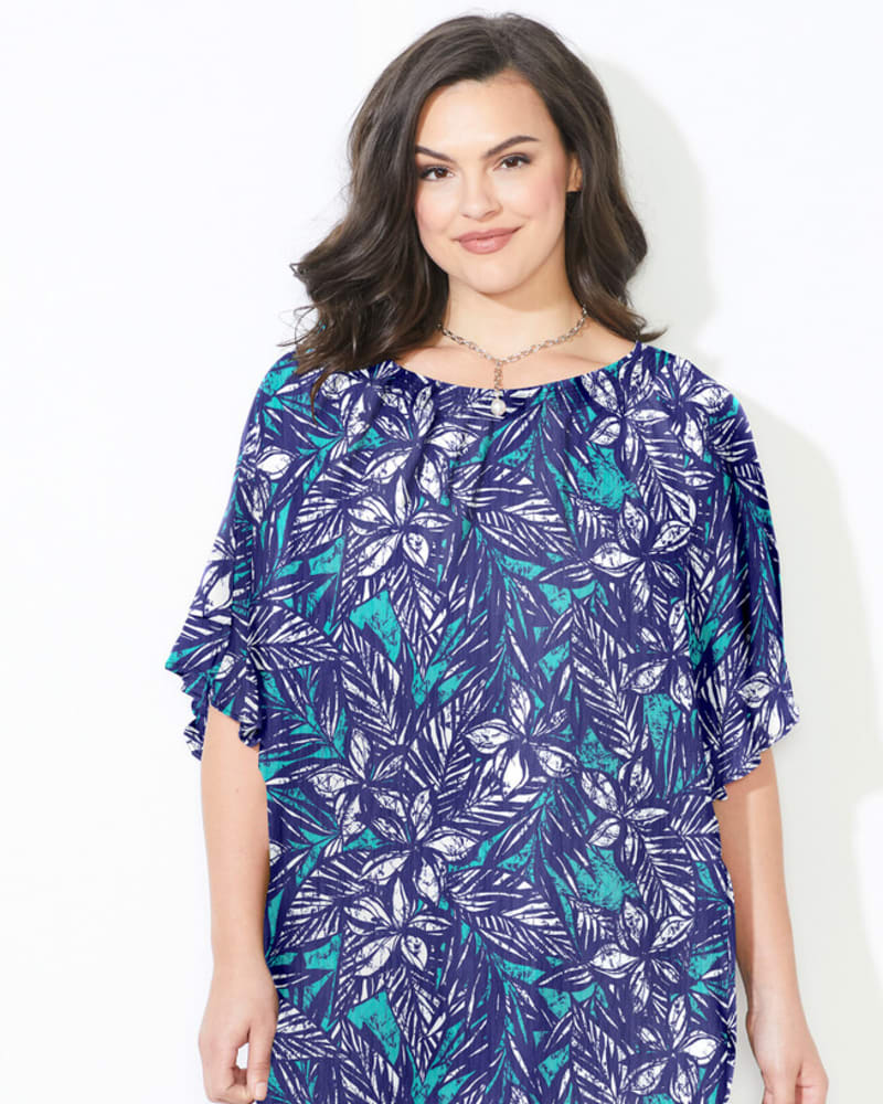 Front of a model wearing a size 2X Kiara Smock Neck Top in Navy Textured Leaves by Catherines. | dia_product_style_image_id:383603